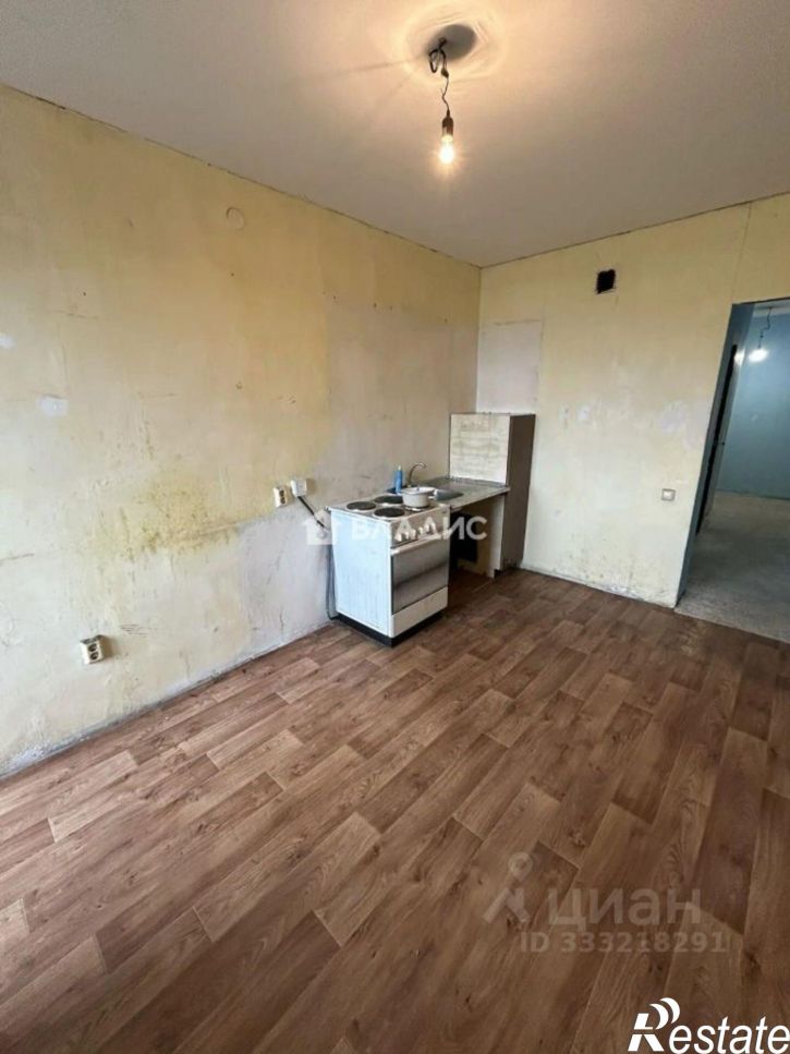 3-комн квартира ул Сурнова, 30/8,  д. 30/8