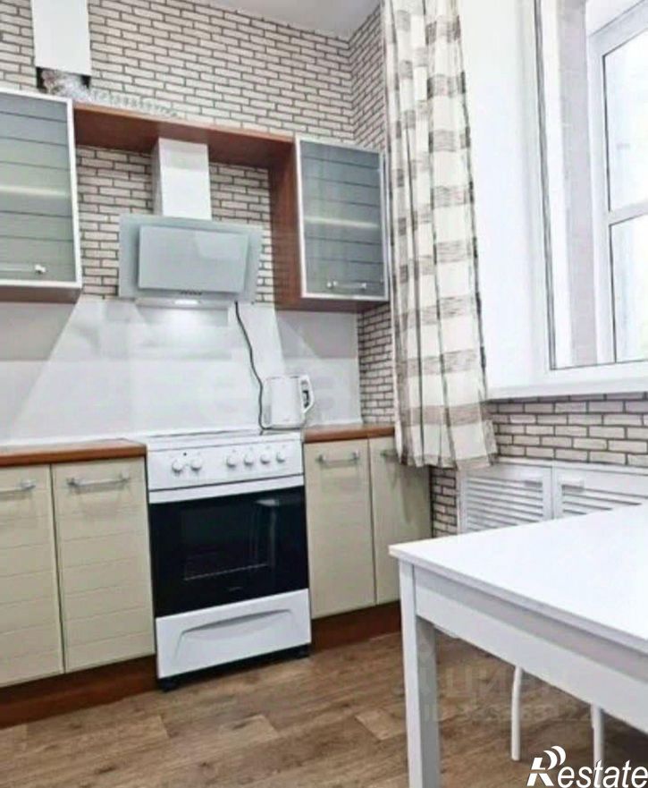 3-комн квартира ул Лапина, 16,  д. 16
