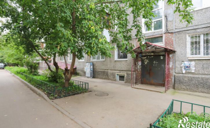 3-комн квартира ул Иосифа Уткина, 2,  д. 2