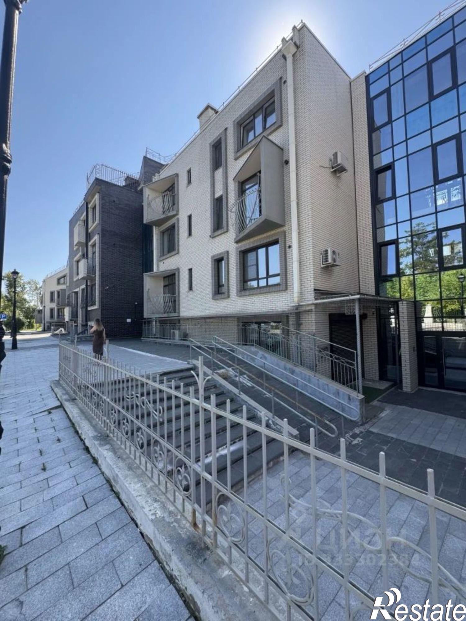 Сдать офис, помещение под офис за 65 003 рублей на ул Коммунаров, 16
