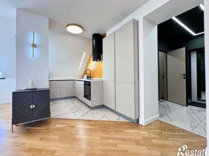 3-комн квартира ул Франк-Каменецкого, 8,  д. 8
