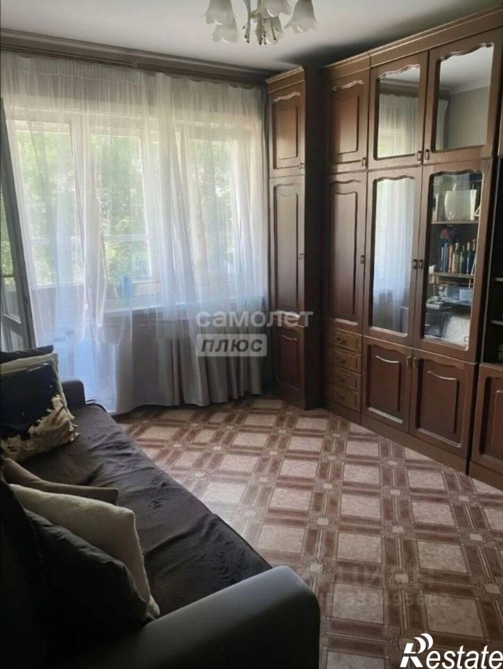 3-комн квартира ул Добролюбова, 1,  д. 1
