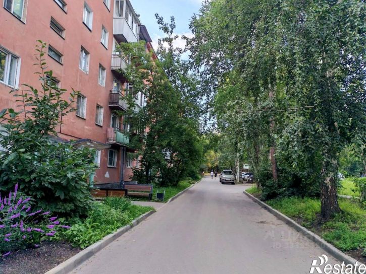 3-комн квартира ул Безбокова, 3,  д. 3
