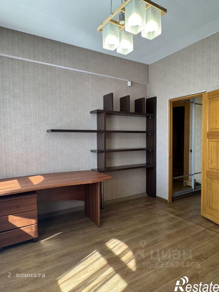 4-комн квартира улица Сибирских Партизан, 4,  д. 4