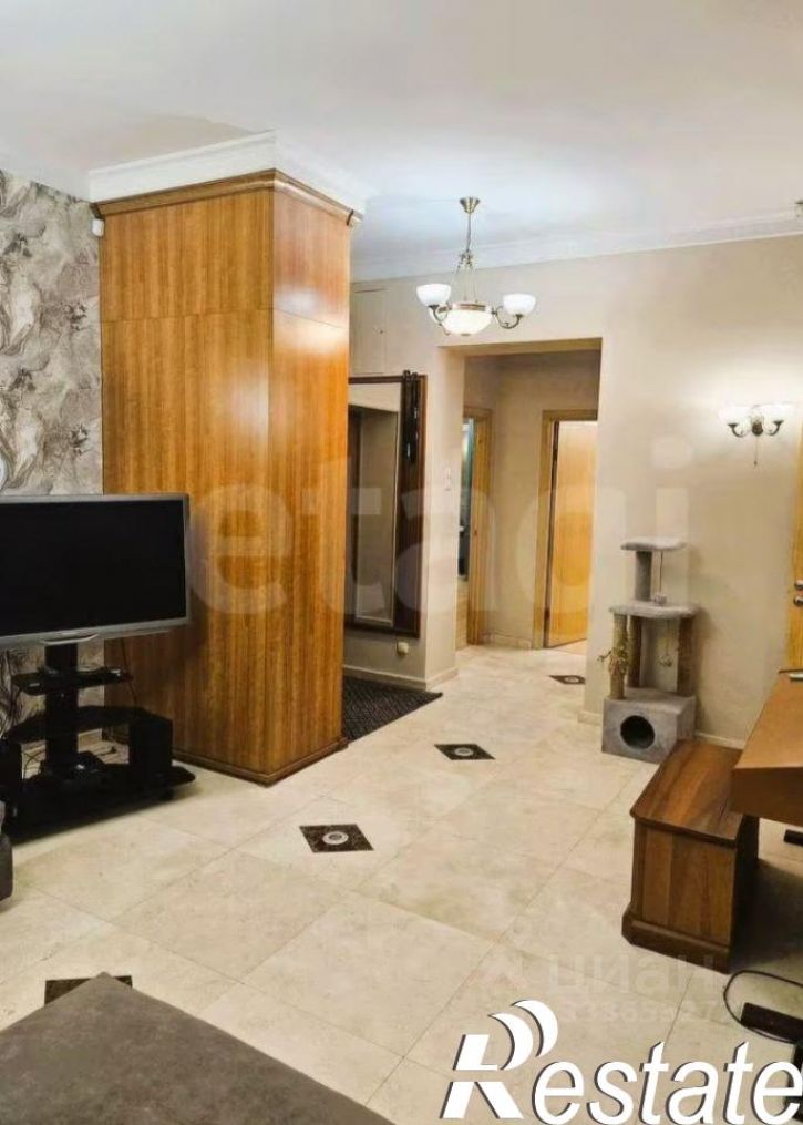 3-комн квартира Российская улица, 8,  д. 8
