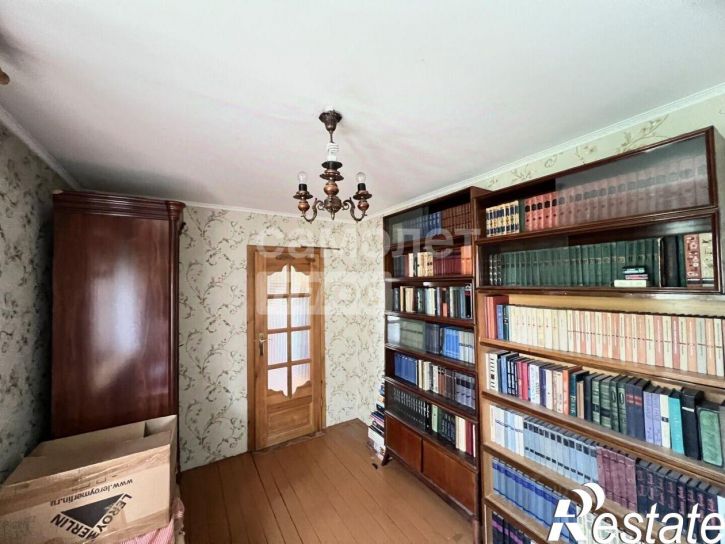 2-комн квартира улица Лапина, 13,  д. 13