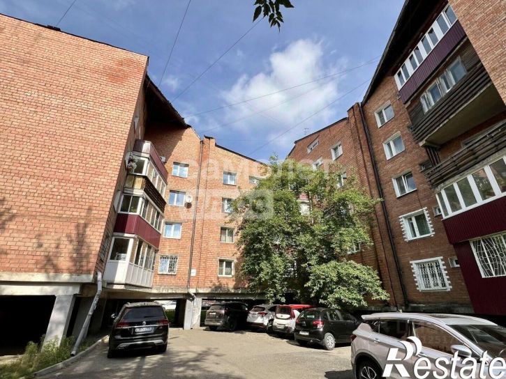 2-комн квартира улица Лапина, 13,  д. 13
