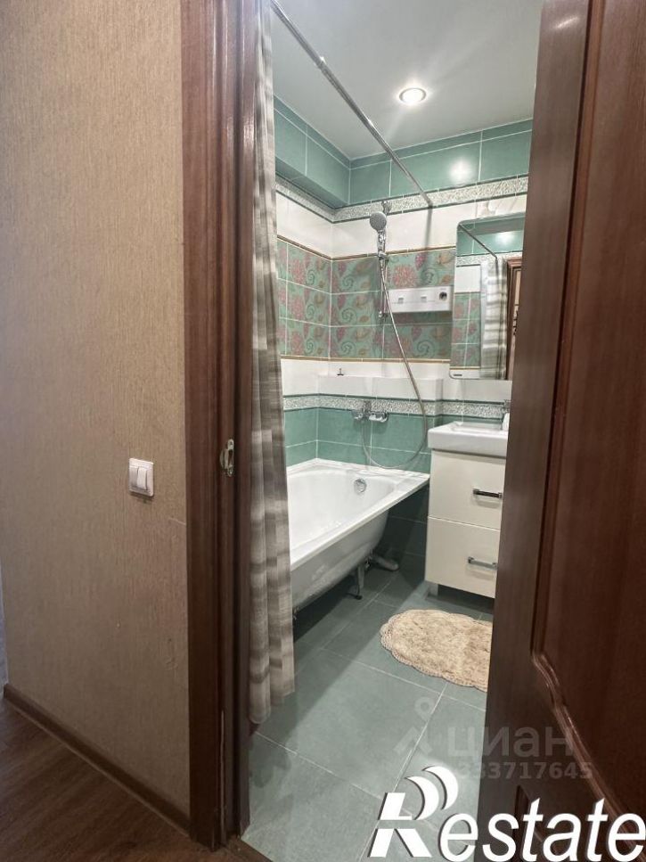 1-комн квартира улица Иосифа Уткина, 17,  д. 17