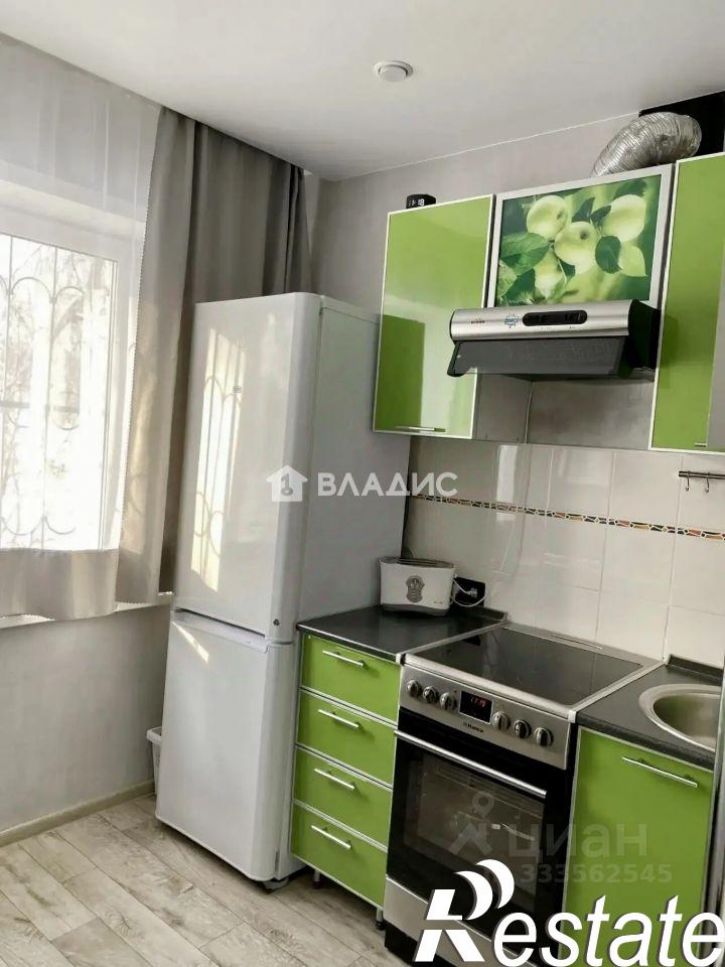 2-комн квартира улица Розы Люксембург, 221,  д. 221