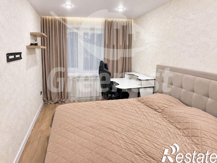 3-комн квартира улица Просвещения, 32,  д. 32