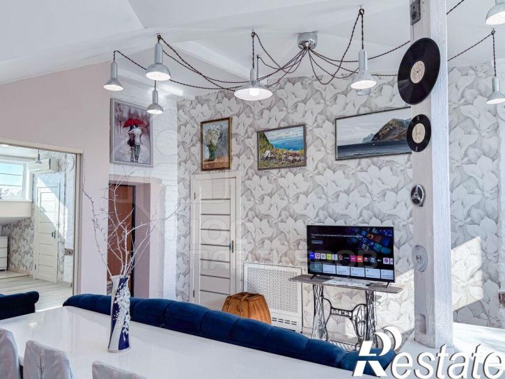 3-комн квартира улица Свердлова, 1,  д. 1