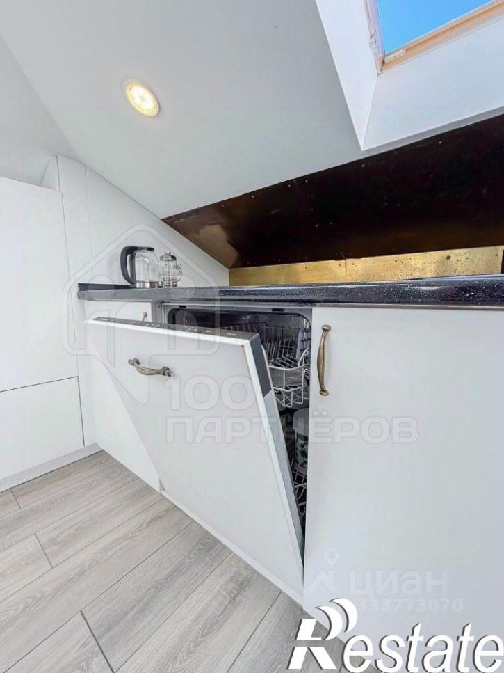 3-комн квартира улица Свердлова, 1,  д. 1