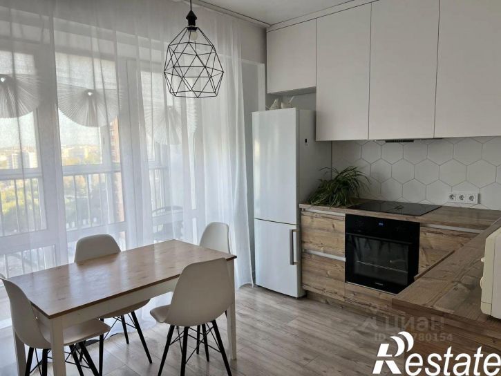 3-комн квартира улица Юрия Тена, 23,  д. 23