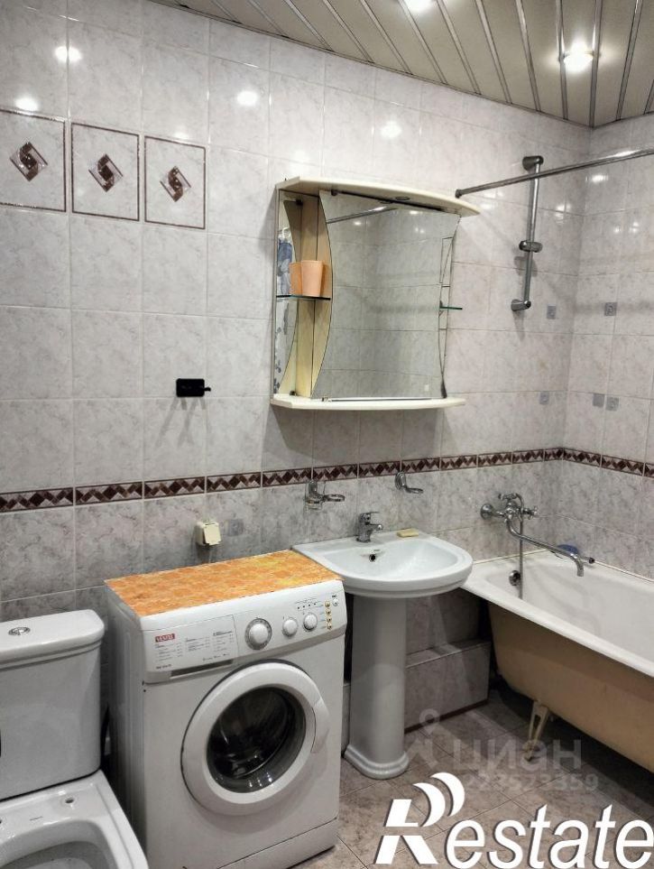 2-комн квартира Ленинградская улица, 68,  д. 68