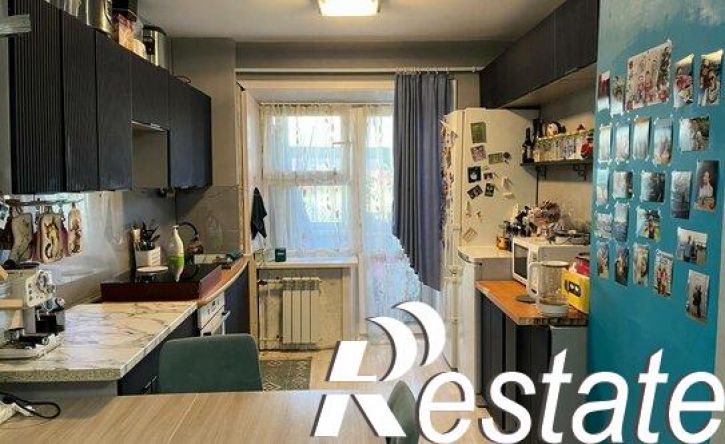 4-комн квартира микрорайон Университетский, 95