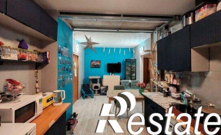 4-комн квартира микрорайон Университетский, 95