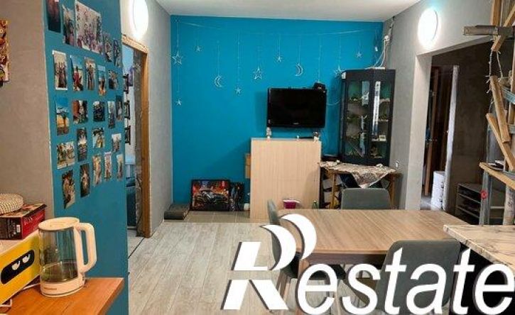 4-комн квартира микрорайон Университетский, 95