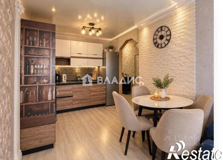 2-комн квартира улица Юрия Тена, 2/4,  д. 2/4