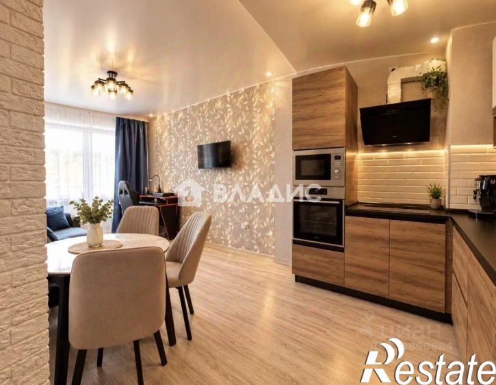 2-комн квартира улица Юрия Тена, 2/4,  д. 2/4