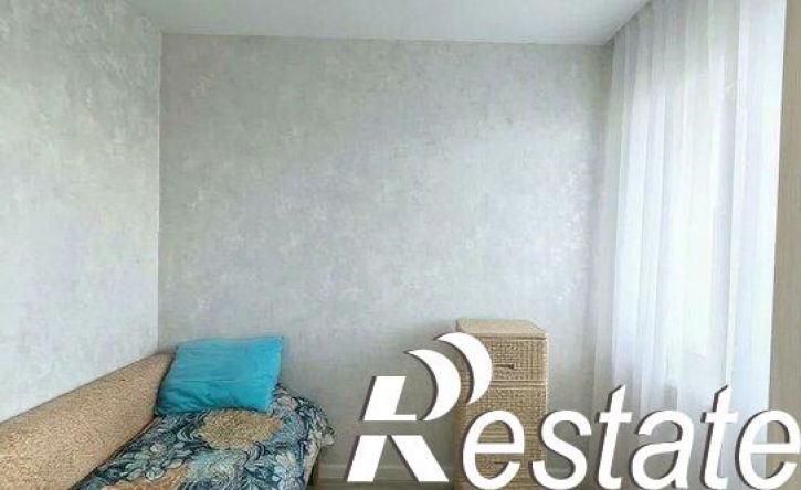 2-комн квартира микрорайон Университетский, 77А