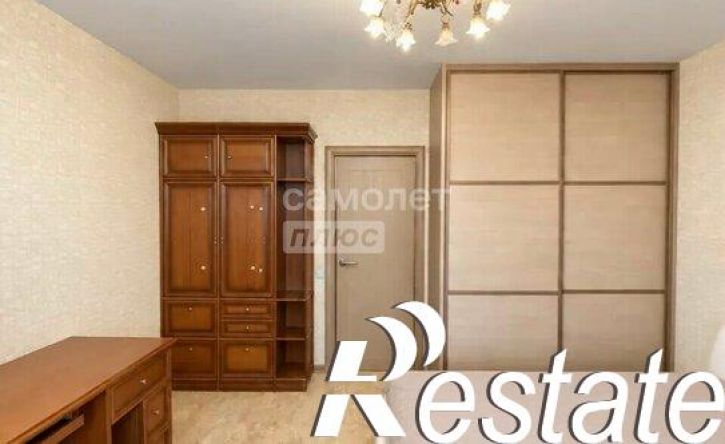 3-комн квартира улица Белобородова, 8/2,  д. 8/2