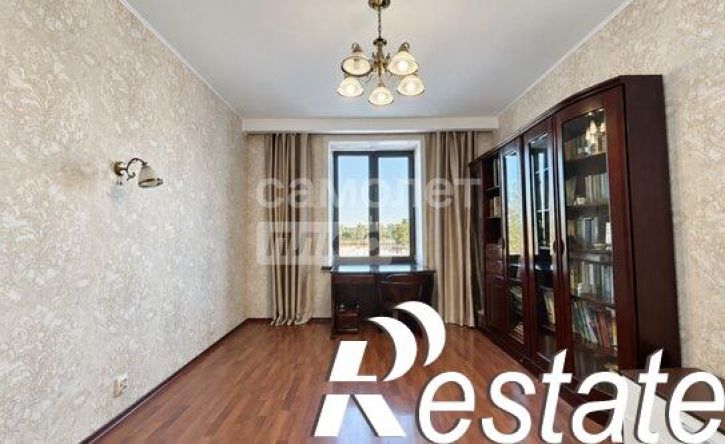 3-комн квартира улица Дзержинского, 29,  д. 29