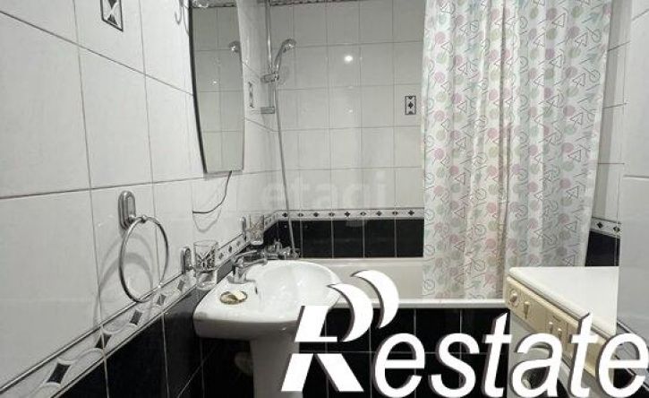 2-комн квартира улица Трилиссера, 126,  д. 126