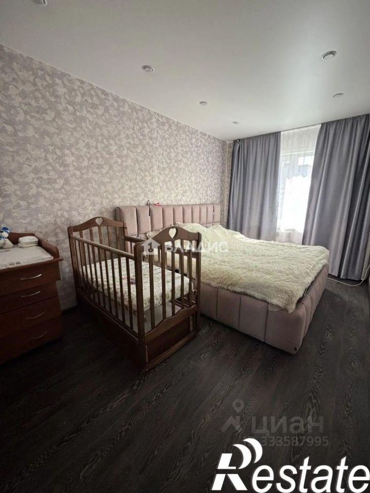 3-комн квартира микрорайон Зелёный, 27