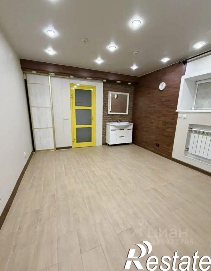Офис Крылатый мкр, 13