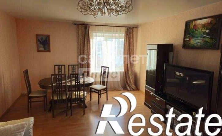 4-комн квартира микрорайон Радужный, 37