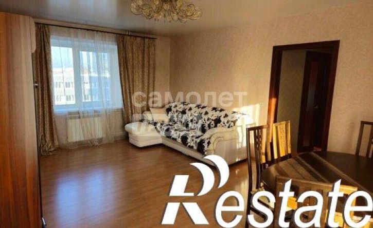 4-комн квартира микрорайон Радужный, 37