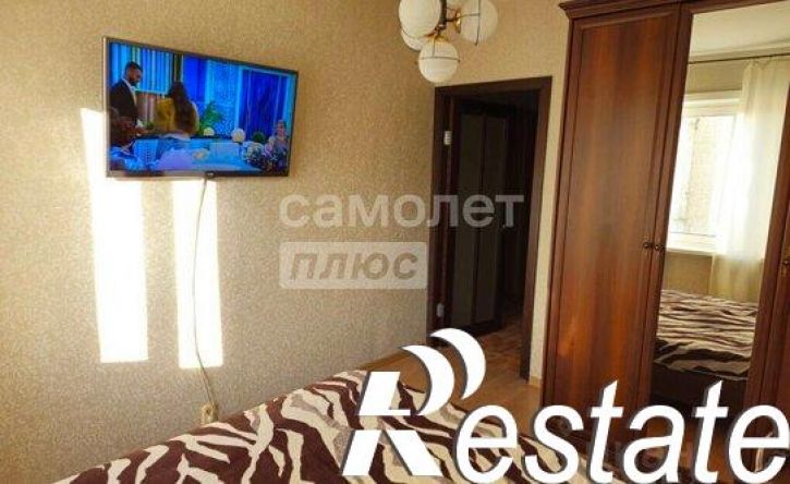 4-комн квартира микрорайон Радужный, 37