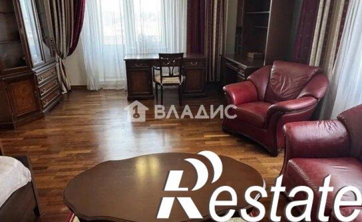 3-комн квартира улица Александра Невского, 2,  д. 2