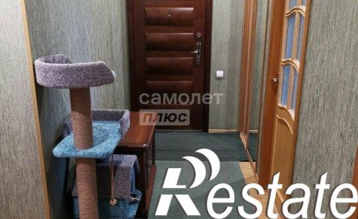 3-комн квартира улица Декабрьских Событий, 82,  д. 82