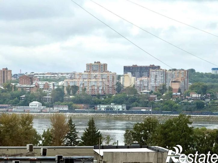 3-комн квартира 5 Армии улица, д.24