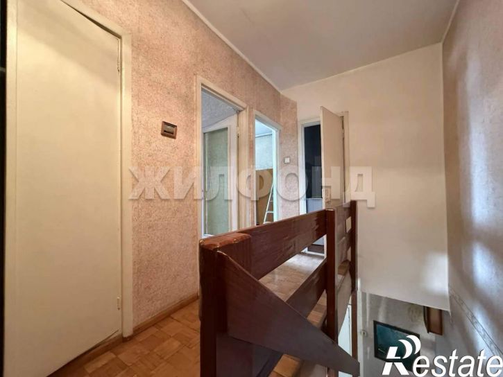 3-комн квартира 5 Армии улица, д.24