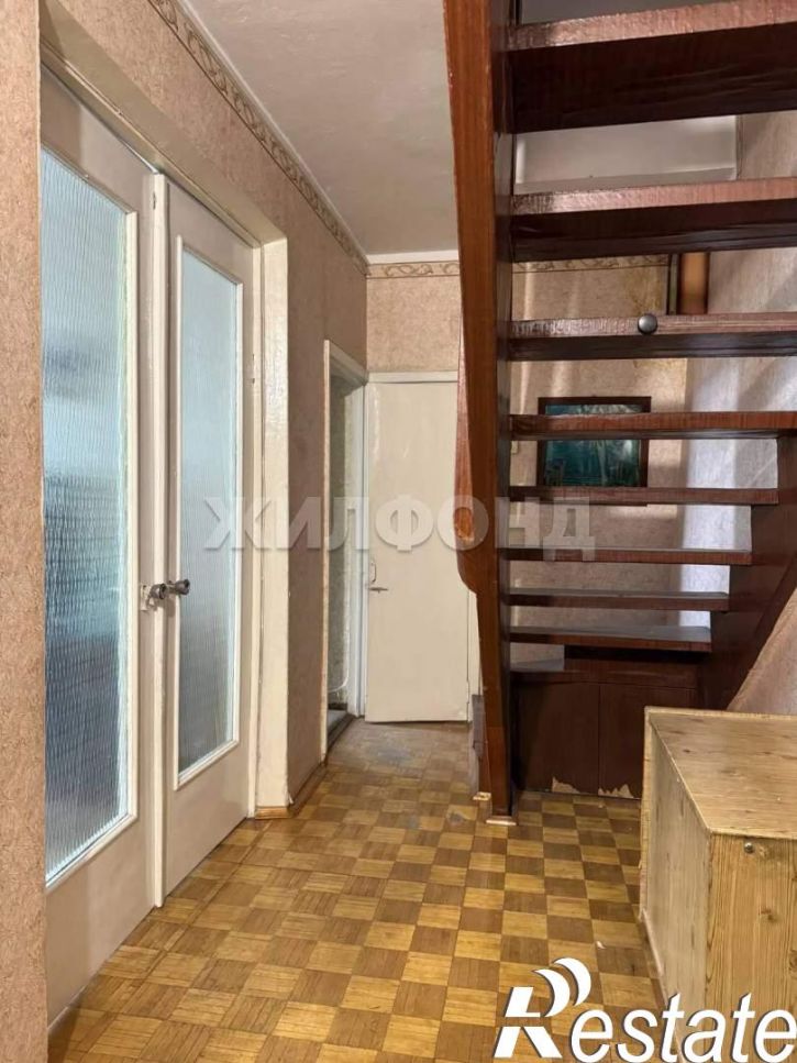 3-комн квартира 5 Армии улица, д.24