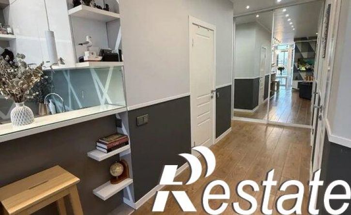 3-комн квартира улица Декабрьских Событий, 31,  д. 31