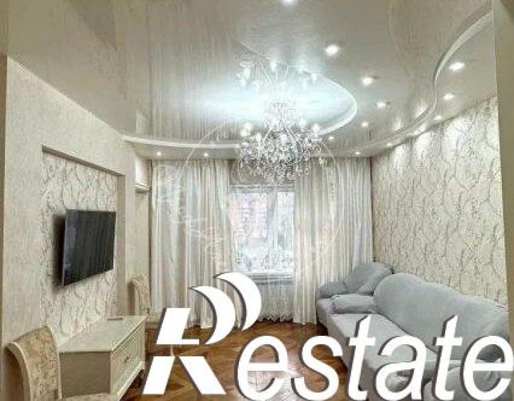 3-комн квартира улица Зверева, 1/3,  д. 1/3