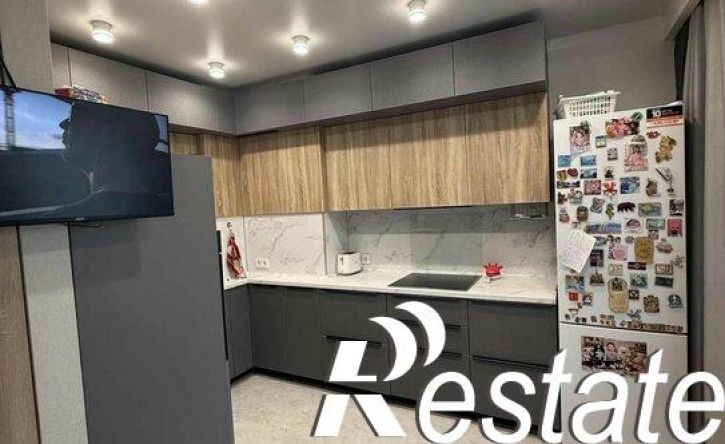 3-комн квартира улица Поленова, 23,  д. 23