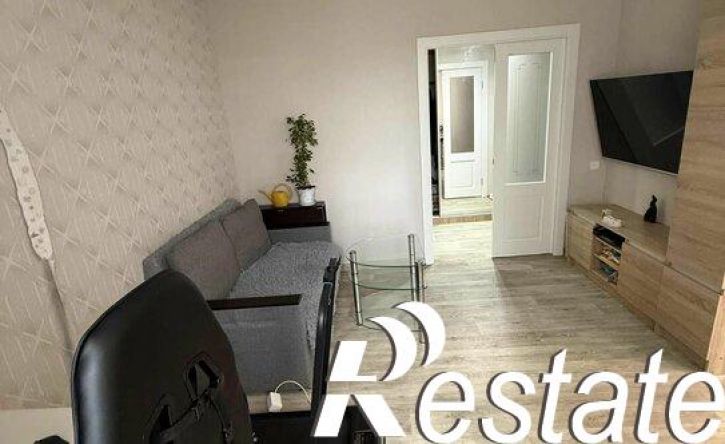 3-комн квартира улица Поленова, 23,  д. 23