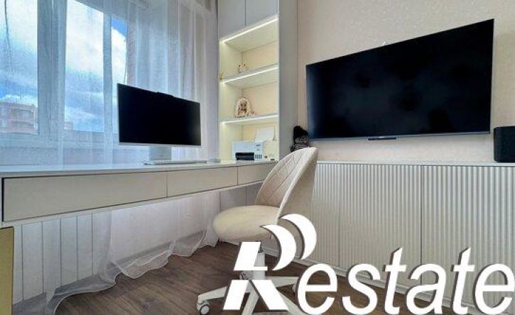 3-комн квартира улица Дыбовского, 8/2,  д. 8/2
