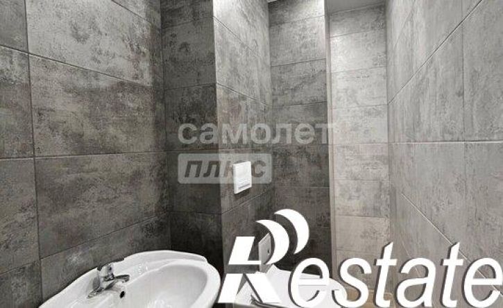 2-комн квартира улица Поленова, 33/4,  д. 33/4