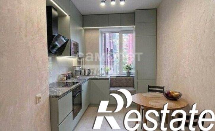 2-комн квартира улица Поленова, 33/4,  д. 33/4
