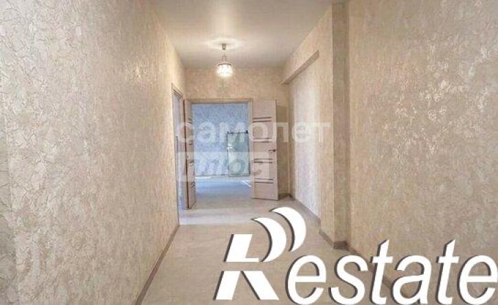 2-комн квартира улица Поленова, 33/4,  д. 33/4