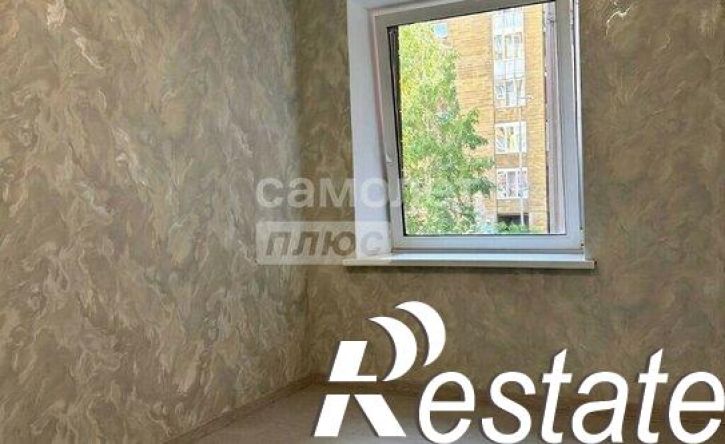 2-комн квартира улица Поленова, 33/4,  д. 33/4